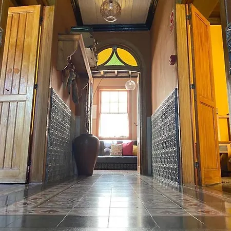 Casa Emblematica فندق مبيت وإفطار